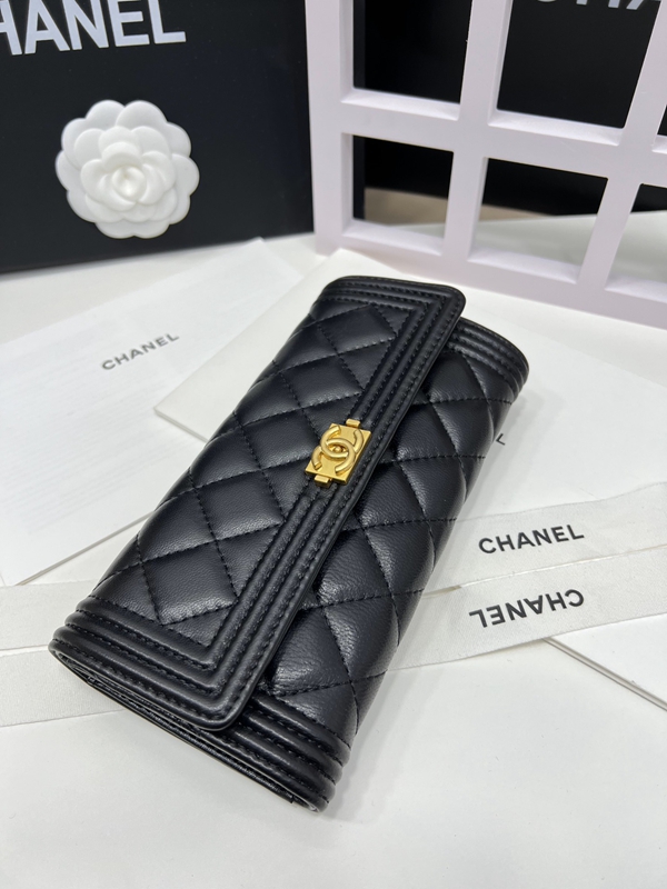 コピーシャネル激安財布背面デザイン